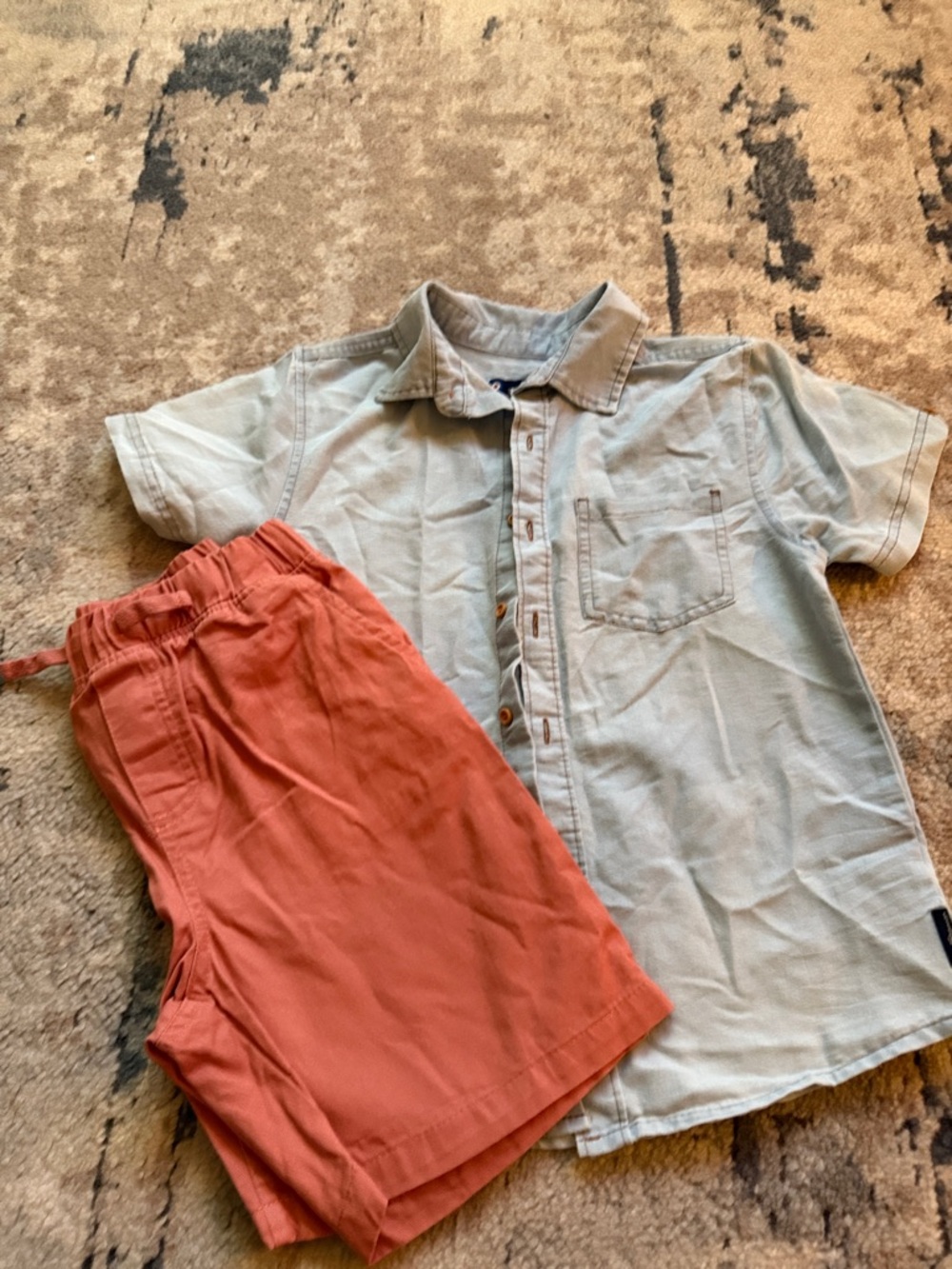 Boys size 8 Ben Sherman  Short-Sleeve Button Shirt in Light Blue